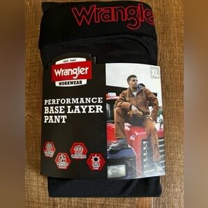 Wrangler Performance Base Layer Pants. New with tags. Mens size XL.